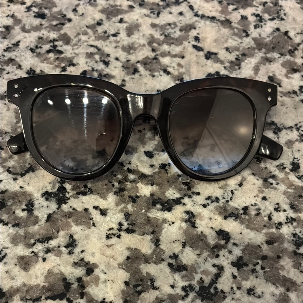 Tahari Brown Sunglasses Gradient Lenses